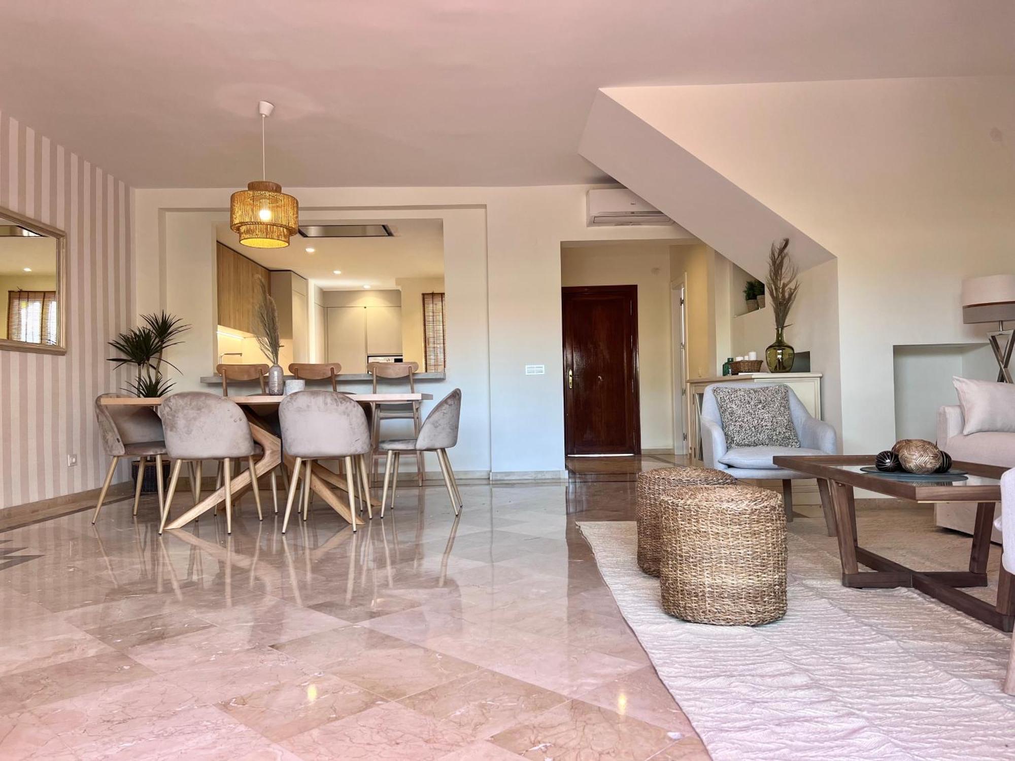 Brand New Townhouse Golden Mile Сasa de vacaciones